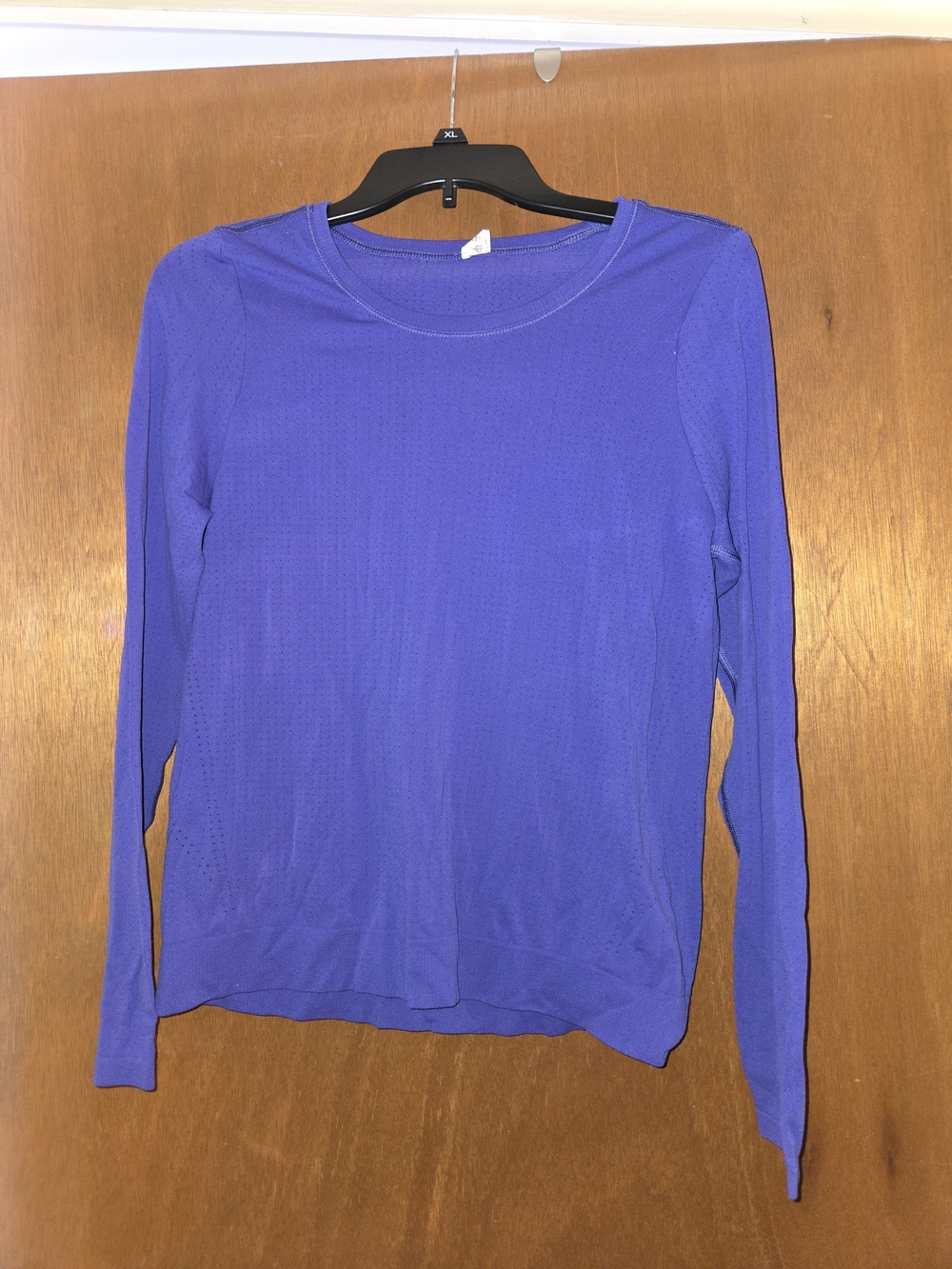 Athleta Long Sleeve Crewneck Top Purple Medium